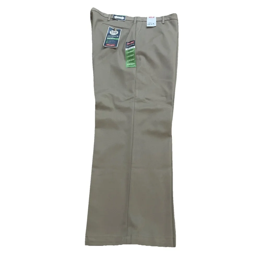 Wrangler No Iron Ultimate Khaki Straight Fit Comfort Pants Men's 38x29 NWT